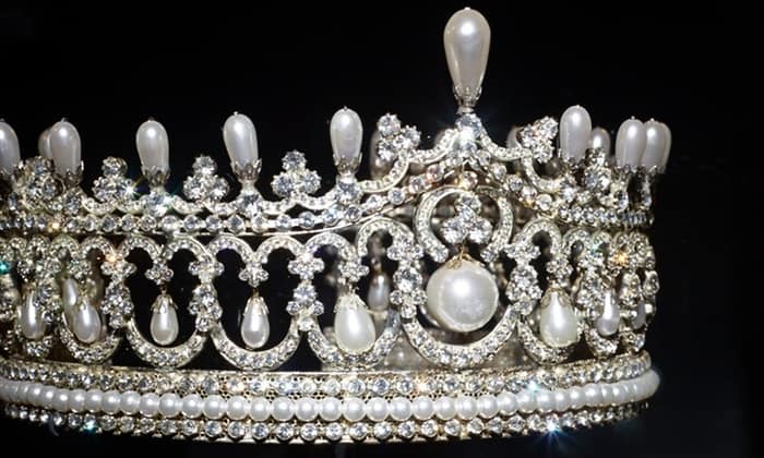 Crowns collection in the Diamond Museum in Amsterdam