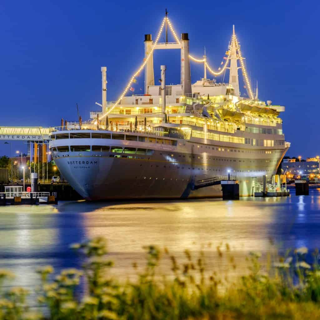 Het grootste cuiseschip ooit in Nederland gemaakt, de SS Rotterdam