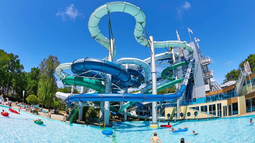 Eindeloos glijden in het Tikibad Duinrell