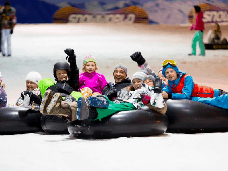 Spaß für die ganze Familie und Jung und Alt bei Snowworld