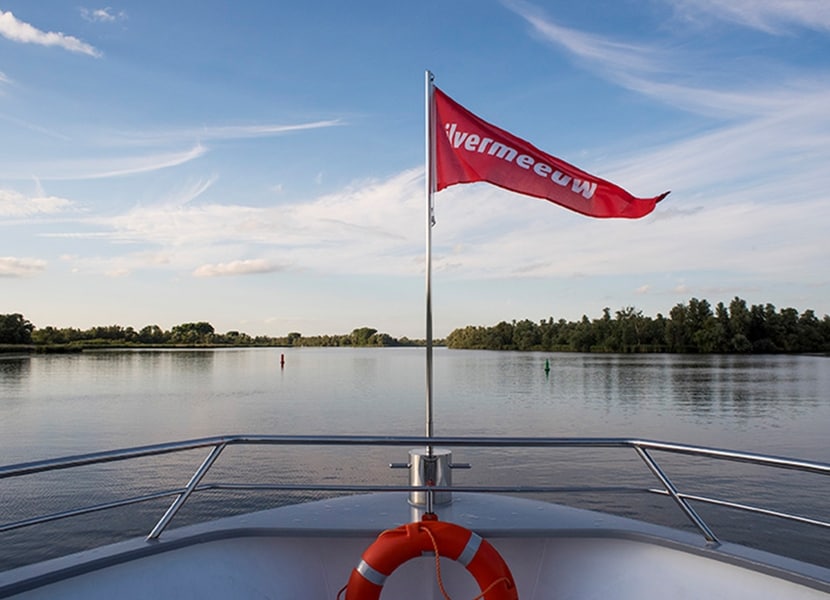 Op De Zilvermeeuw voor een rondvaart Biesbosch