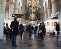 sfeervolle ambiance in de Grote Kerk Breda